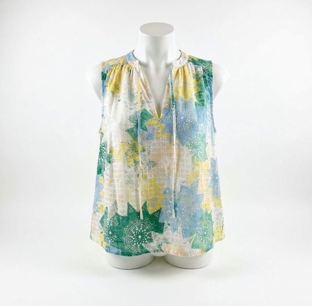 NEW ELAN freida printed top in green